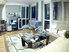 Home alone (Voyeur cam)