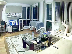 Home alone (Voyeur cam)