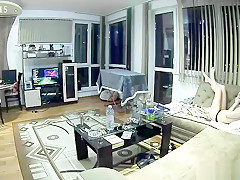 Home alone (Voyeur cam)