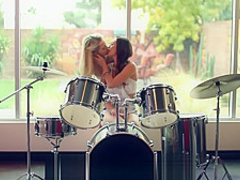 PornPros - Guy gets to rock out with his cock out on two beautiful ladies