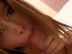 Thai chick has an orgasm taking cock for a ride