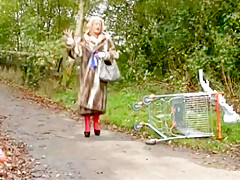 Chavy mature with couple