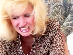 Mature gets it doggystyle