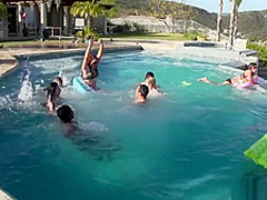 Spring break orgy party - Brazzers