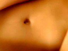 Solo babe fingering her cunt