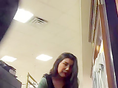 Thick Ass Latina in leggings