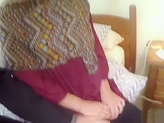 Arab chick blows and rides big fat cock at a hotel room