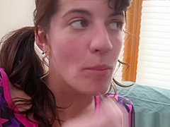 Hairy amateur girl tries two vibrators in her bush