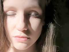 Emily Bloom - Extreme Restrains