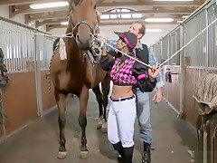 Tera gets her cunt plunged with style