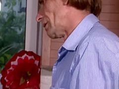 teen extremly sexy young get a orgasm with mature man