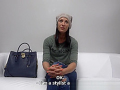 Czech babe masturbating