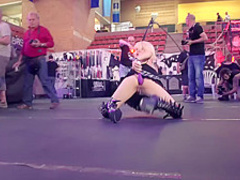 Blonde plays with her snatch and squirts in public