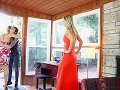 Scarlet Red talks two SEXY COUSINS into hot LESBIAN threeway!