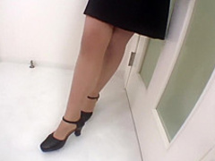 Businesswoman barely makes it past the door