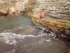 Toujours aussi impГ©tueuse mais toujours aussi bonne la salope de Marseille