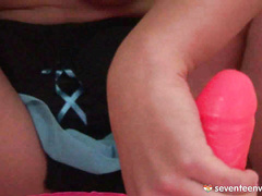 Teen girl trying a fuck machine