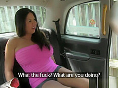 Smoking hot amateur takes the cab drivers cock for a ride