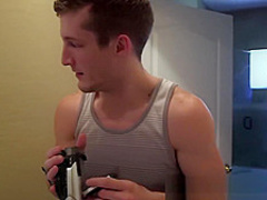 Spying on stepmom Alyssa Lynn and gets fucked by asian babysitter Alina Li