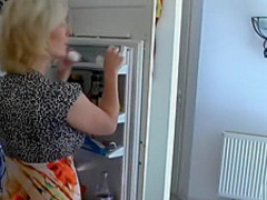 Seine reife Nachbarin mag es wenigsten gerne in den Arsch