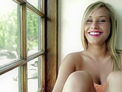 Kennedy Leigh in pantyhose gets drilled