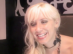 Blonde babe gets a mouthful of cock