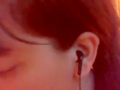 Sei umiliato e deriso per essere quello che sei un povero sottomesso