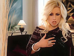 Ravishing blonde Jessie uncovers her tight body