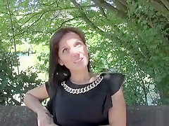 Jolie portugaise de 33 ans fait tomber un tabou familial