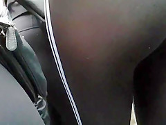 Candid Curvyy college girl Pawgg in leggings!!