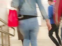 Sweet girl with round ass