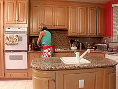Kitchen hardcore fucking for Nikki Sexx