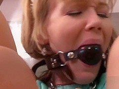 Kitchen hardcore fucking for Nikki Sexx