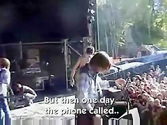 Amateur couple fucking at a rock concert