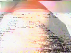 Mientras duerme le abro el culo