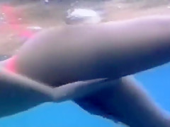 Josie underwater