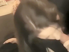 Sie schaut zu wie ihr Freund eine andere fickt