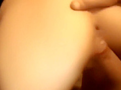 Sie schaut zu wie ihr Freund eine andere fickt