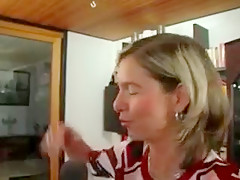 Un jeunot fist bien profond une mature allemande