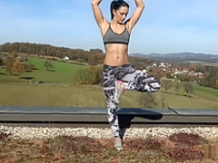 Geile Milf beim Yoga zum Sex verfГјhrt