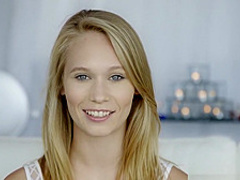 Teen Dakota James ready for some ebony loving