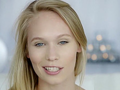 Teen Dakota James ready for some ebony loving