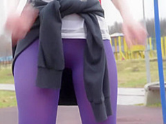 Jeny Smith training in her pantyhose