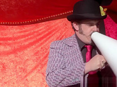 Busty babes squirting in threeway