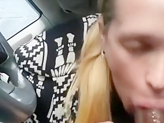 SHE ONLY WANTED $5! HOOKER GIVES QUICK BJ AND RIM JOB IN CAR