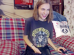 Who is this sexy cam girl?