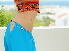 MONROE / Blondie Belly Dancer