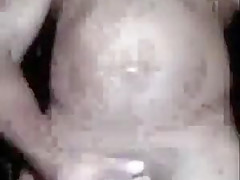 Jose Akim en pleine masturbation AIMEZ MA VIDEO