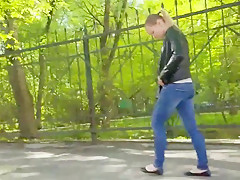 Looking at the wriggling ass