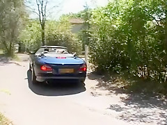 Agression sexuelle sur une blonde qui a un joli cul